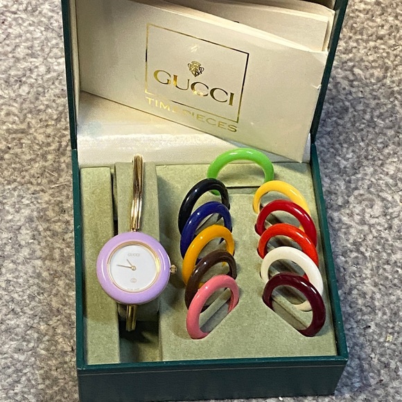 Gucci Women's Watch with Colorful Bezels - Picture 5 of 5
